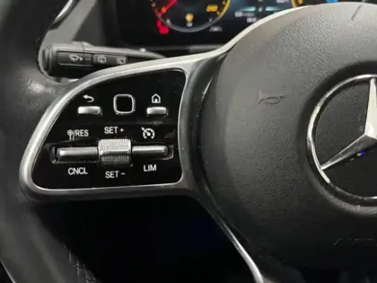 Photo 18 Mercedes GLA 250 e Business Line