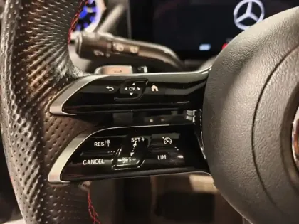 Photo 19 Mercedes Classe B 200 d AMG Line