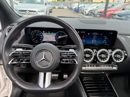 Photo 35 Mercedes GLA 200 d AMG Line