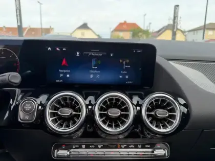 Photo 37 Mercedes GLA 200 d AMG Line