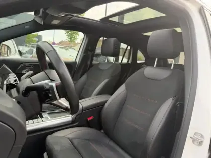 Photo 33 Mercedes GLA 200 d AMG Line