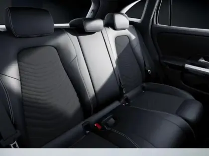 Photo 8 Mercedes GLA 200 d Progressive Line