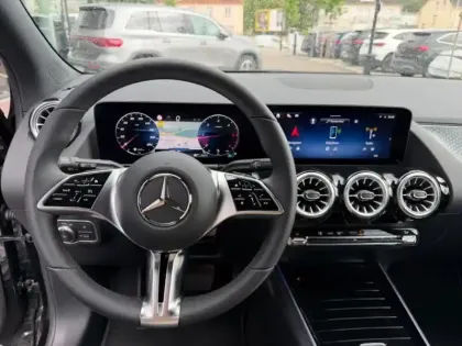 Photo 15 Mercedes GLA 200 d Progressive Line