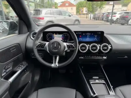 Photo 10 Mercedes GLA 200 d Progressive Line