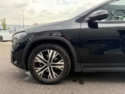 Photo 8 Mercedes GLA 200 d Progressive Line