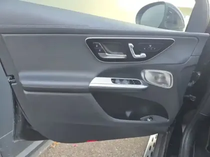 Photo 14 Mercedes GLC  300 e  Hybrid EQ 4MATIC AMG L