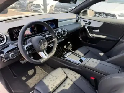 Photo 30 Mercedes Classe A 250 e Hybrid EQ AMG Line