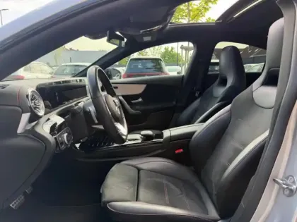 Photo 12 Mercedes CLA  200 d Coupé AMG Line