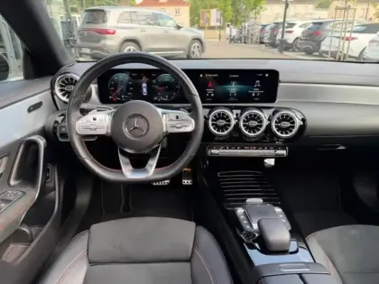 Photo 10 Mercedes CLA  200 d Coupé AMG Line
