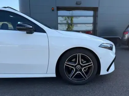 Photo 28 Mercedes Classe A 200 d AMG Line