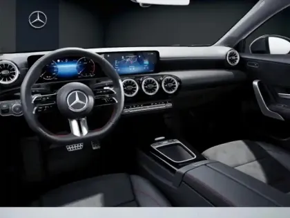 Photo 10 Mercedes Classe A 200 d AMG Line