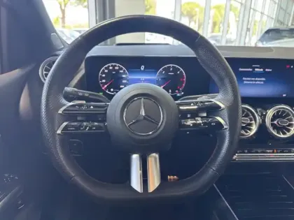 Photo 13 Mercedes Classe B 200 d AMG Line