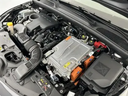 Photo 21 Renault Clio E-Tech full hybrid 145 ch GSR2 Evolution 5p