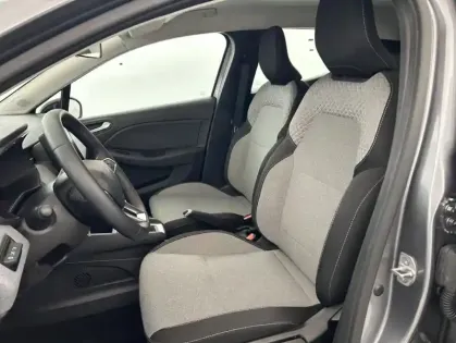 Photo 12 Renault Clio E-Tech full hybrid 145 ch GSR2 Evolution 5p