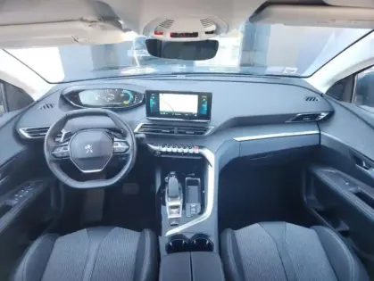 Photo 10 Peugeot 3008 II 1.6 HYBRID4 300 E-EAT8 Allure Pack