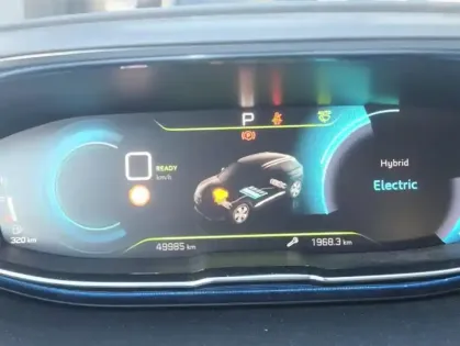 Photo 37 Peugeot 3008 II 1.6 HYBRID4 300 E-EAT8 Allure Pack