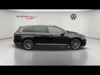 Photo 5 Volkswagen Passat  SW 2.0 TDI EVO 150ch R-Line DSG7 8cv