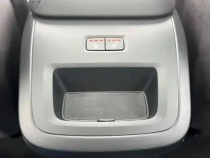 Photo 10 Volvo Xc60  T6 Hybride Rechargeable 253 + 145ch Ultra Style Chrome Geartronic 8 AWD