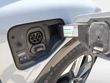 Photo 9 Renault Megane  E-Tech Electric EV60 220ch Iconic super charge -B