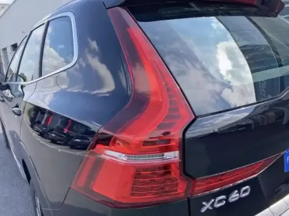 Photo 7 Volvo XC60  B4 197ch Plus Style Dark Geartronic