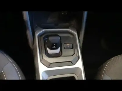 Photo 12 Dacia Duster  1.6 hybrid 140ch Journey
