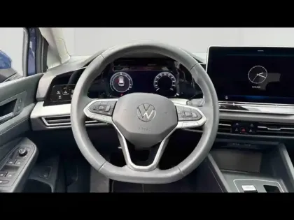 Photo 10 Volkswagen Golf  1.5 eHybrid 204ch VW Edition DSG6