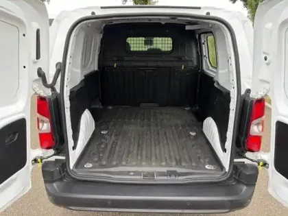 Photo 8 Citroën Berlingo  Van M 650kg BlueHDi 130 S&S Driver EAT8