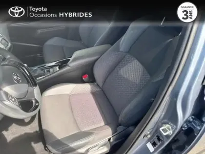 Photo 10 Toyota C-HR  1.8 Hybride 122ch Design E-CVT