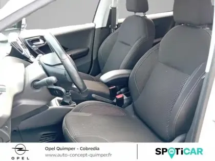 Photo 16 Peugeot 208  1.2 PureTech 110ch E6.c Allure S&S