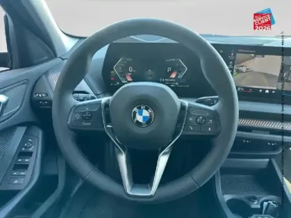 Photo 11 BMW Serie 1 Série 1 116A 122ch M Sport Design DKG7