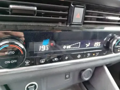 Photo 17 Nissan Qashqai  Mild Hybrid 158 ch Xtronic