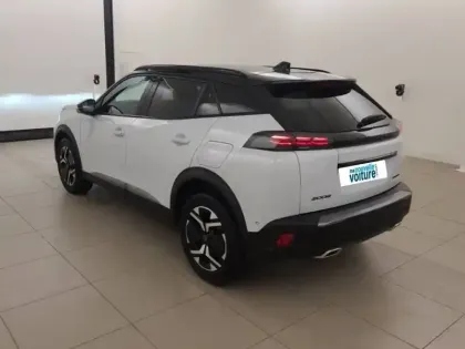 Photo 33 Peugeot 2008  Hybrid 136 e-DCS6