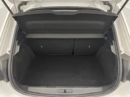 Photo 12 Peugeot 208  Electrique 50 kWh 136ch