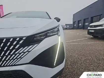 Photo 21 Peugeot 408  Hybrid 145 e-DCS6