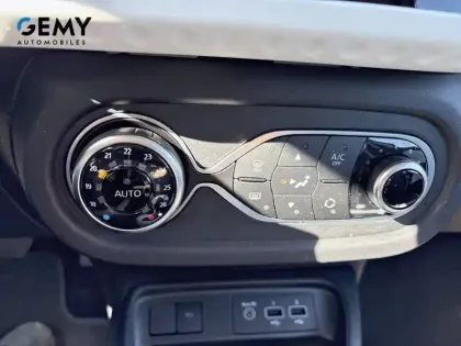 Photo 19 Renault Twingo  III E-Tech