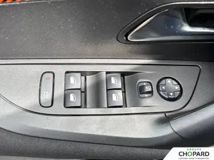 Photo 23 Peugeot 2008  Moteur électrique 136 ch