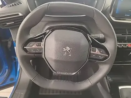 Photo 8 Peugeot 2008  PureTech 100 S&S BVM6