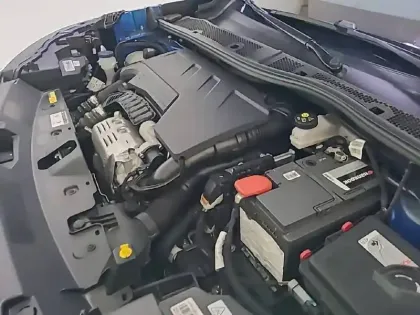 Photo 17 Peugeot 2008  PureTech 155 S&S EAT8