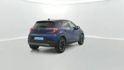 Photo 13 Renault Captur  E-Tech full hybrid 145 ch