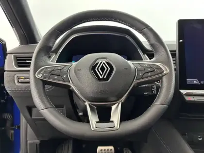 Photo 23 Renault Captur  E-Tech full hybrid 145 ch