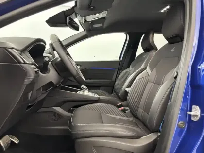 Photo 17 Renault Captur  E-Tech full hybrid 145 ch