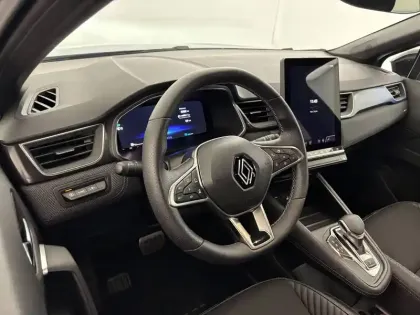 Photo 18 Renault Captur  E-Tech full hybrid 145 ch