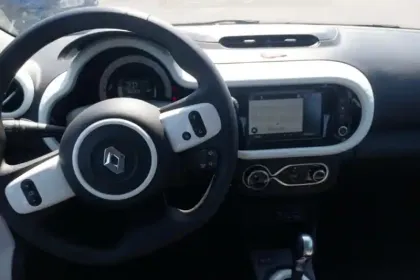 Photo 8 Renault Twingo  III E-Tech