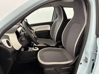 Photo 17 Renault Twingo  III E-Tech