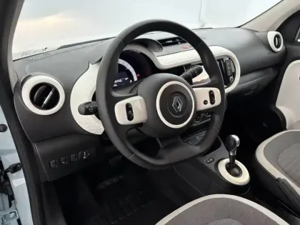 Photo 18 Renault Twingo  III E-Tech