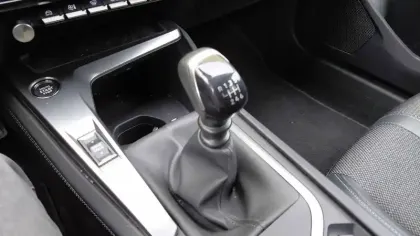 Photo 17 Peugeot 308  PureTech 130ch S&S BVM6