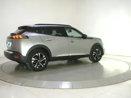 Photo 24 Peugeot 2008  Electrique 136 ch