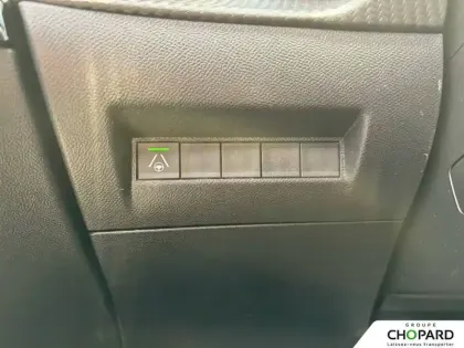 Photo 13 Peugeot 208  Hybrid 110 e-DCS6