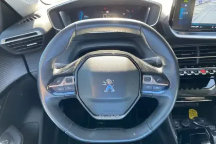 Photo 45 Peugeot 208  Electrique 50 kWh 136ch