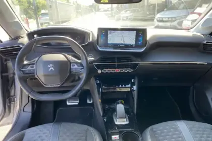 Photo 42 Peugeot 208  Electrique 50 kWh 136ch